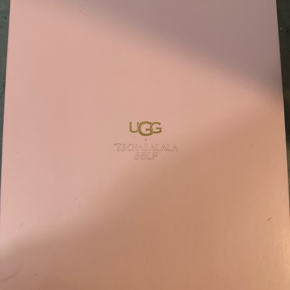 UGG X Tschabalala - Picture 2 of 5